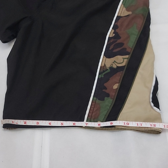 Quicksilver camo board shirts - size 33 - Picture 11 of 11